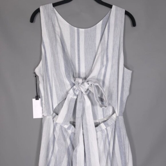 ASTR Women’s Presley LINEN Blend Sky Blue Stripe Jumpsuit Cutout Tie Waist LARGE - Picture 10 of 13